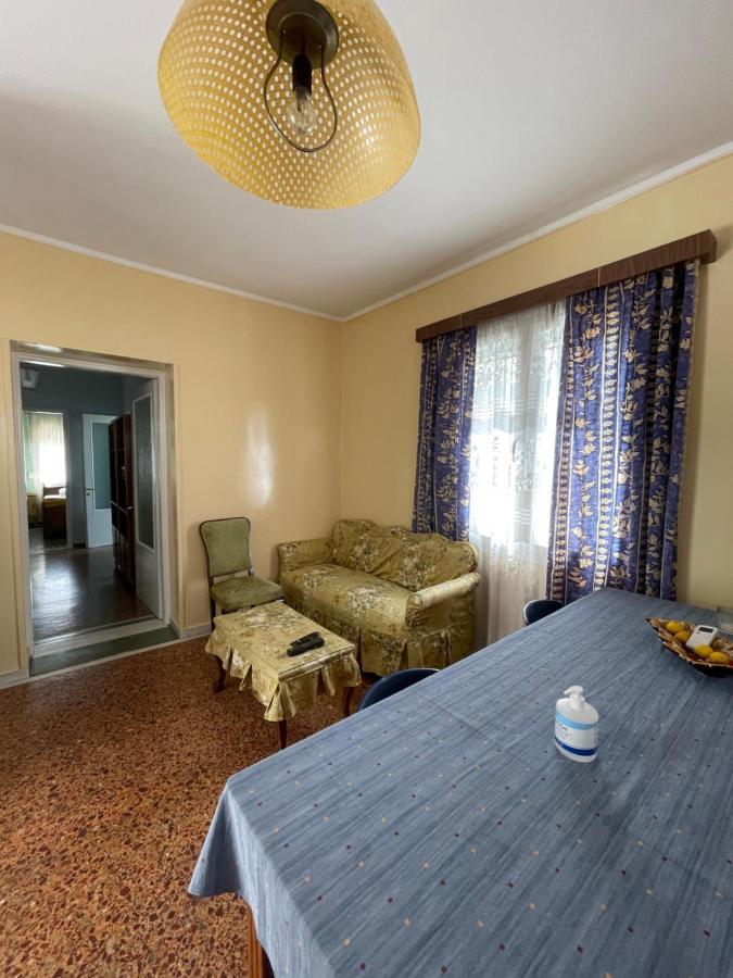 Odysseus Apartment Vrontádos Exterior photo